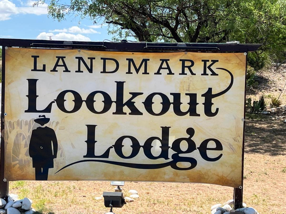 Landmark Lookout Lodge Tombstone Exterior photo